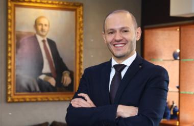 Јахоски со одземен пасош се шета на Босфор