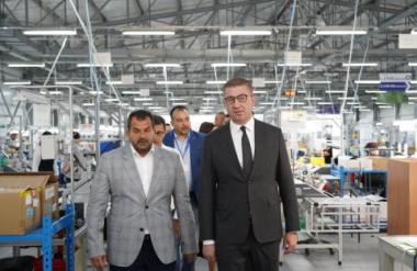 Мицкоски: Започна со работа новата хала на компанија Амфенол, со 200 нови работни места