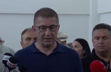 Мицкоски: Во престојната кампања да зборуваме за инвестиции, а не за теми од пред 30 години