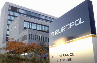 Европол – Во Албанија разбиена меѓународна криминална група, 10 приведени
