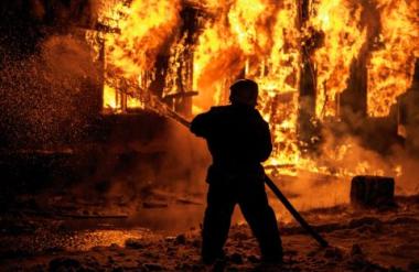 Уапсени три лица за пожарите во северозападниот дел на Пелопонез