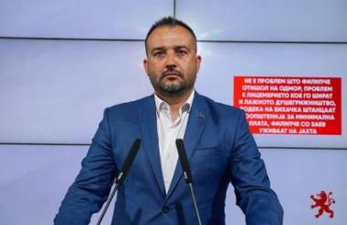 Лефков: Додека на Бихачка штанцаат соопштенија за минимална плата, Филипче со Заев уживаат на јахта