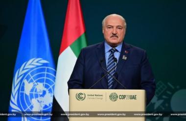 Лукашенко во телефонски разговор со Трамп се заложил за прекин на воените акции во Украина