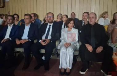 Сиљановска-Давкова: Поетите го менувале и сѐ уште можат да го менуваат светот