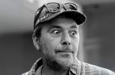 Режисерот Иво Антов: „Скопје е најубаво во август – тивко, празно и без врева“