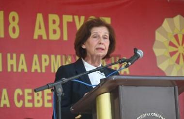 Сиљановска-Давкова: Армијата е столб на стабилноста и мирот, преку три децении ја пишува својата приказна како вистински чувар на татков...