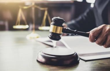 Рапер од Северна Ирска на суд во Лондон поради поддршка за Хезболах и Хамас