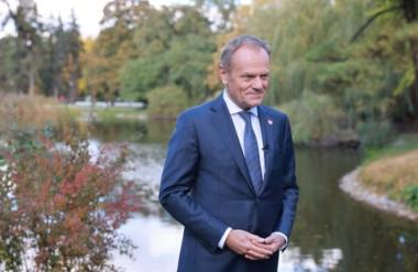 Полскиот премиер се противи на идејата за средба меѓу Путин и Зеленски во Будимпешта