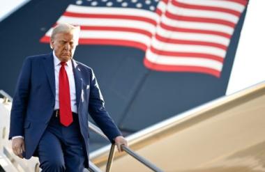 Патнички авион опасно се приближил до авионот на Трамп – веднаш подигната тревога: „Внимавајте!“