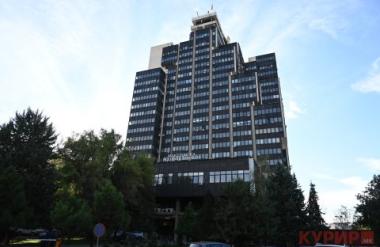 Тешко повредена скопјанка при влез во лифт во зградата на МРТ