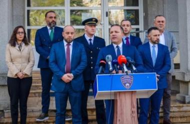 Јовче или некој друг: Спасовски инсистира да види кој од „неговите“ го шпионирал
