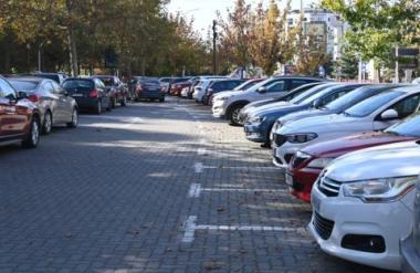 НЕМА ВЕЌЕ ПОВЛАСТЕНИ: Сите ќе плаќаат иста цена за градскиот паркинг