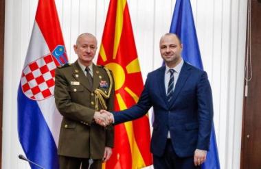 (ФОТО) Мисајловски на средба со новоименуваното одбранбено аташе и амбасадорката на Република Хрватска